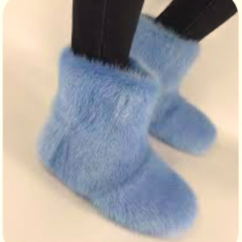 💙 CAT & JACK KIDS BOOTIE SLIPPERS- size 9-10 large